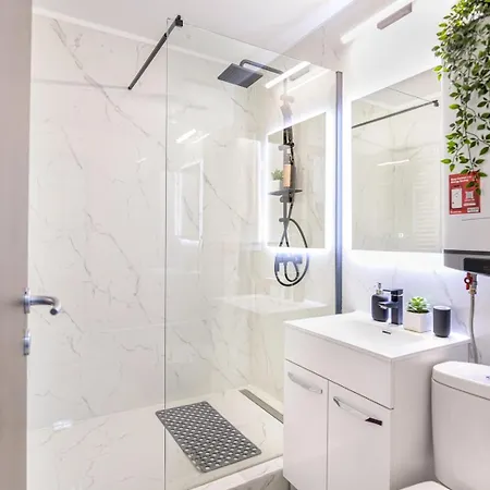 Holiday home Deda W. Smart Tv - Ac - Washing Machine Bucharest