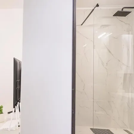 Deda W. Smart Tv - Ac - Washing Machine *